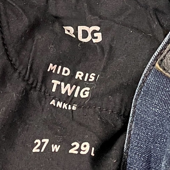BDG Women's Jeans Mid Rise Twig Ankle Stretchy Medium Wash size 27 x 29 - Picture 8 of 8